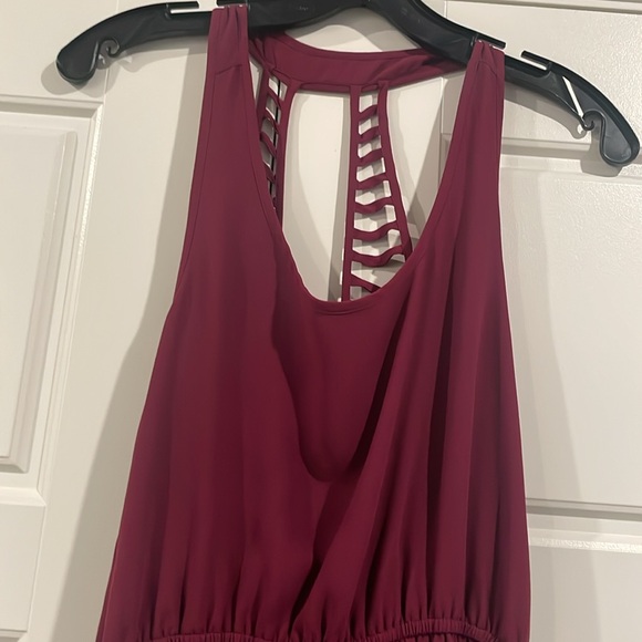 Wine colored maxi dress. Sleeveless with razor back and low slits on front - Picture 3 of 7